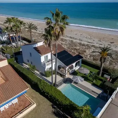 Exquisita Villa Frente al Mar