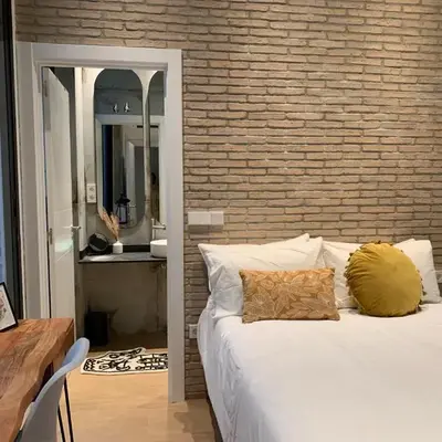 La Reina Beach rooms