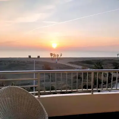 Amanecer frente al mar