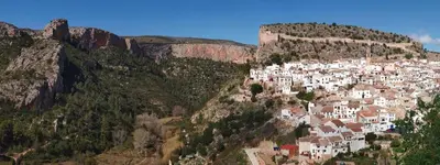 a village on the side of a mountain at Ca la Yaya in Lliria