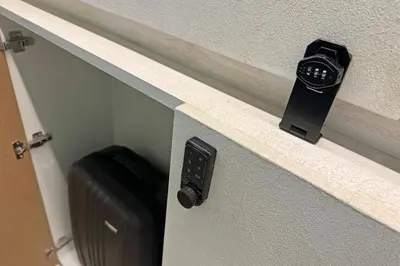 a remote control on a counter next to access at Nomad Haux Mestalla in Valencia