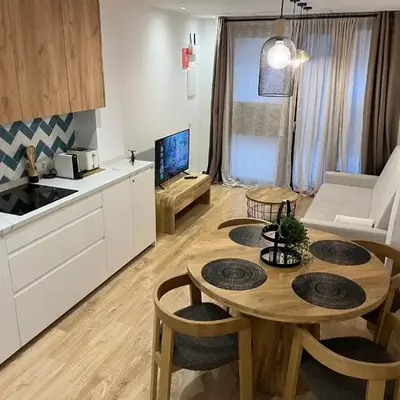 Apartamento acogedor frente a Plaza del Cedro