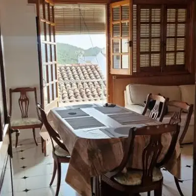 Ático en el casco histórico con increibles vistas de montaña