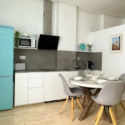 Apartamento céntrico cerca de Torres de Serrano y Viveros