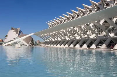 a view of the sydney opera house and the sydney opera house at LN4 - Loft Valencia Espacioso y acogedor estudio cerca del metro zona Ayora in Valencia