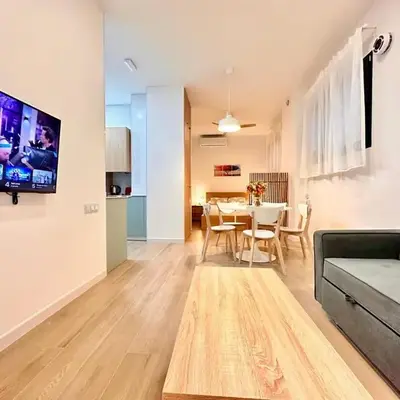 Valentia Modern and Comfortable Beachside Style