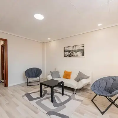 Apartamento en el Cabanyal enfrente de la Marina Real