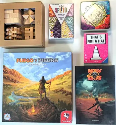 a group of four games on a wall at Casa Playa Moncofa in Moncófar