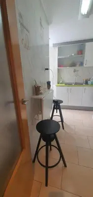 a bathroom with a shower and a toilet and a sink at Tranquila, Céntrica y Luminosa Habitación de Matrimonio en Vivienda Compartida in Valencia