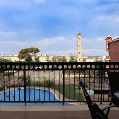 Spectacular views of the sea and the lighthouse
