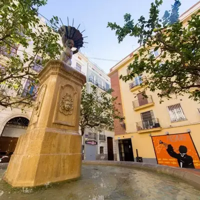 Invalencia - Negrito Plaza city center