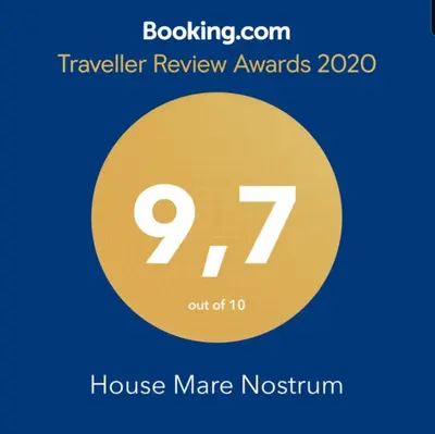 a yellow circle with the number nineventh at House Mare Nostrum in Moncófar