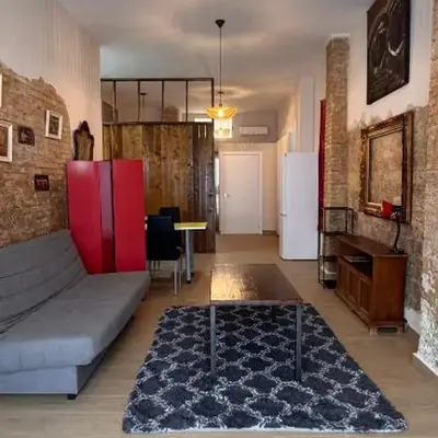 Gran Loft en planta baja en el Centro de Valencia