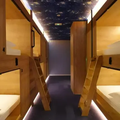 Joaquin Sorolla Pod Hostel
