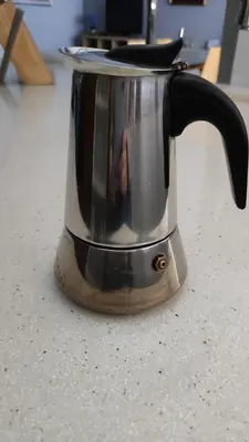 a tea kettle sitting on a counter top at Apartamento in Valencia
