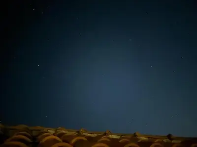 a view of the night sky over a roof at CASA MARTINEZ MONTROY à 3 kms de MONTSERRAT VALENCIA in Montroy