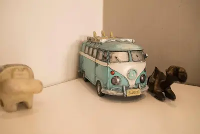 a toy car is sitting on a table at Céntrico y reformado con estilo in Valencia