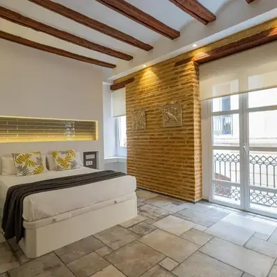 FLORIT FLATS - CENTER MODERN 1BR 2Bth TERRACE WI-FI AC