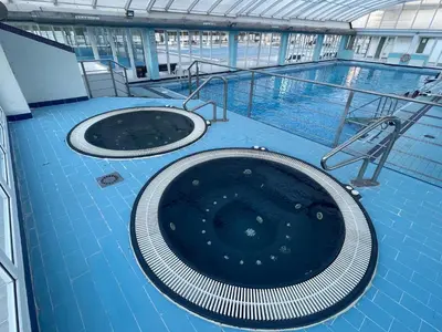 a swimming pool on top of a cruise ship at RELAX, MAR Y MONTAÑA in Tavernes de Valldigna