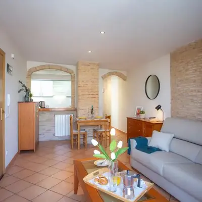 SingularStays Valero