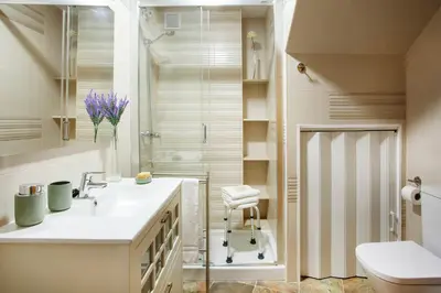 a bathroom with a sink and a toilet and a shower at Torre Buen Aire cerca de Valencia, con jacuzzi y barbacoa in Benafer