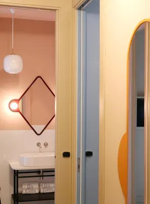 a bathroom with a sink and a mirror at Casa Clarita in Valencia